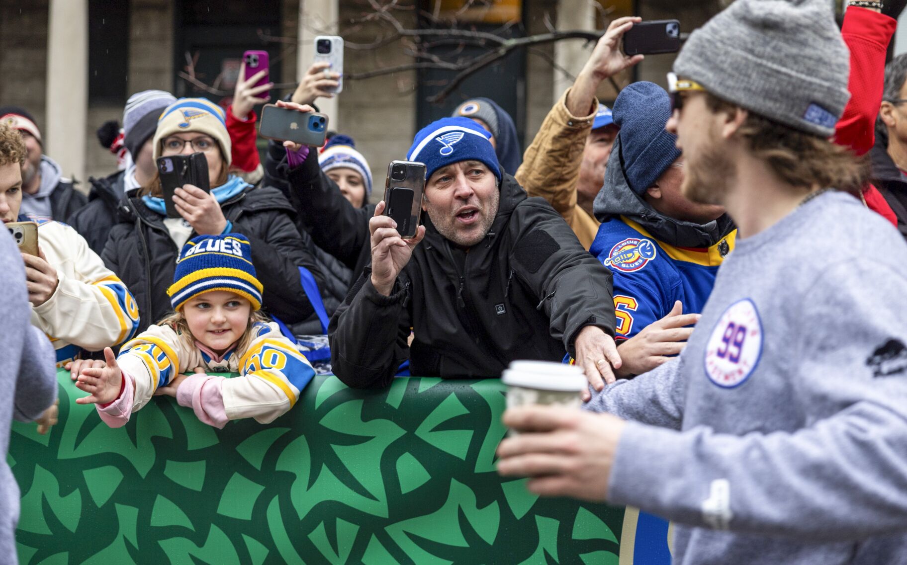 Fans get ready to cheer on Blues in the Winter Classic